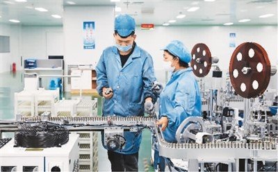 形成促进节能与新能源汽车协调发展的市场化机制—— 新能源汽车积分新规出台